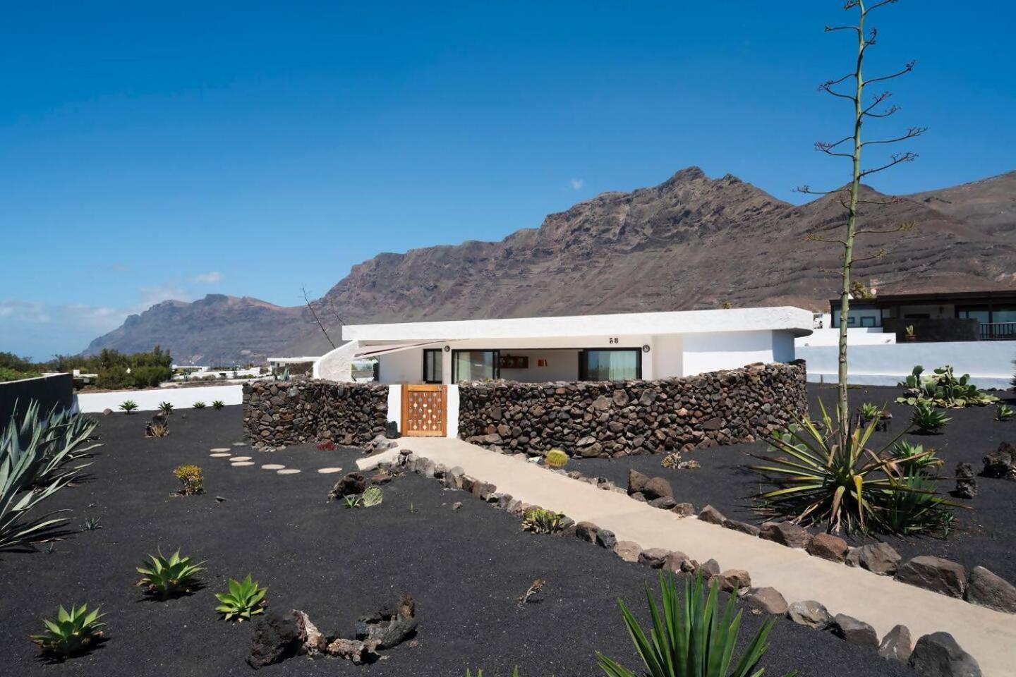 Lanzarote Famara Beach Bungalow Zewnętrze zdjęcie