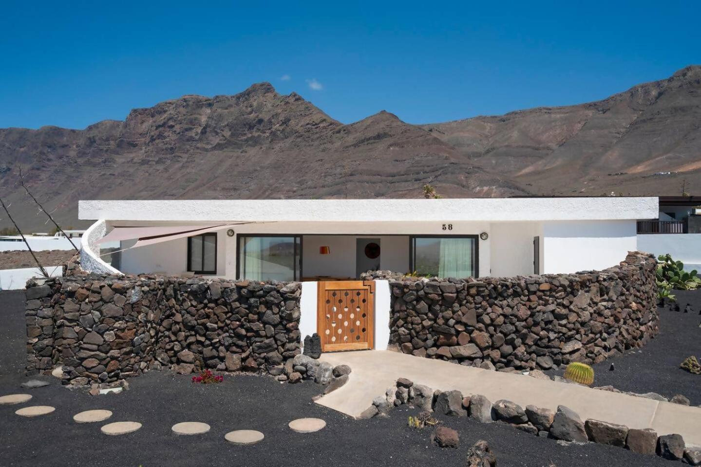 Lanzarote Famara Beach Bungalow Zewnętrze zdjęcie